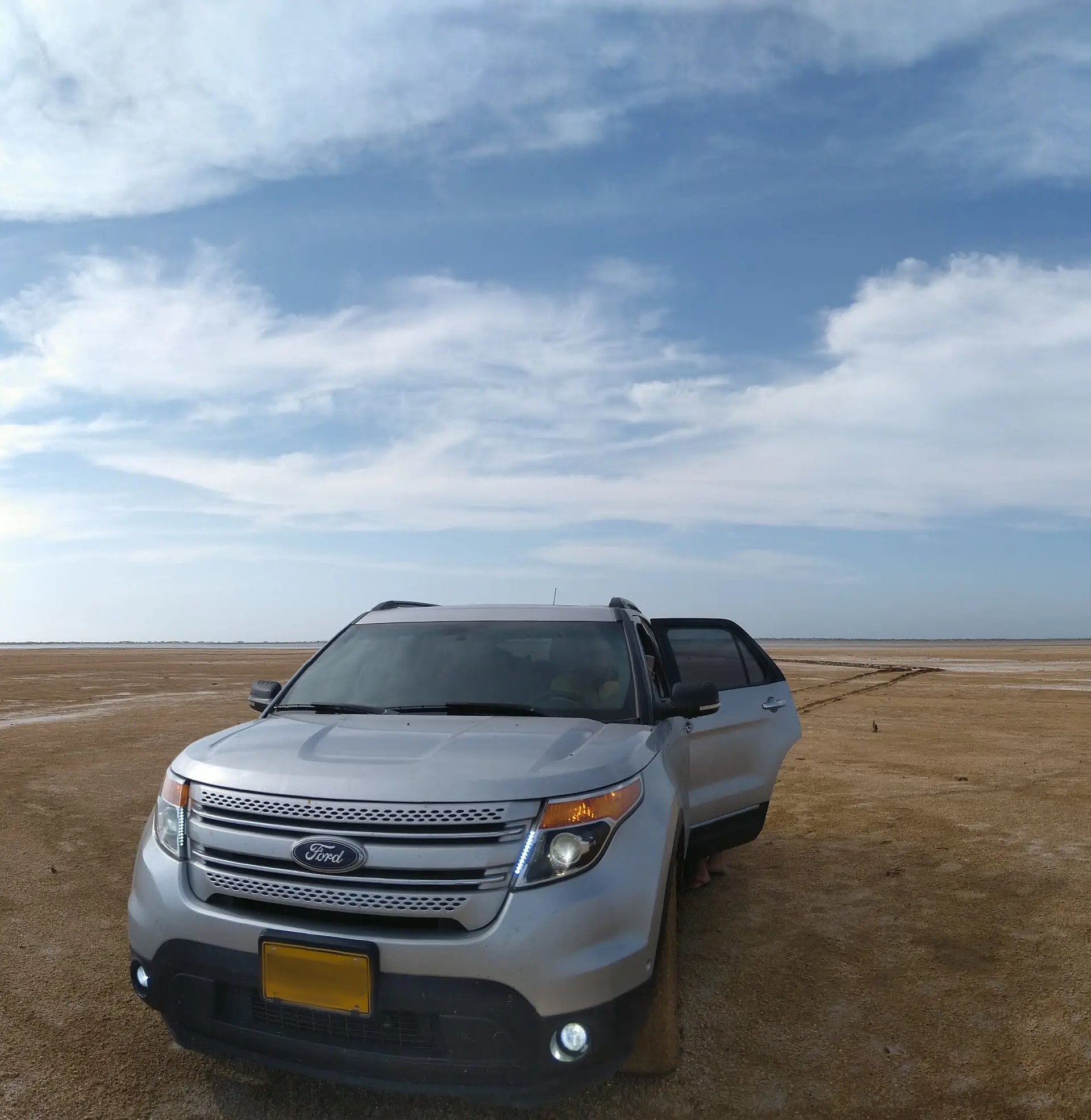 Arrogancia vs. Salitre